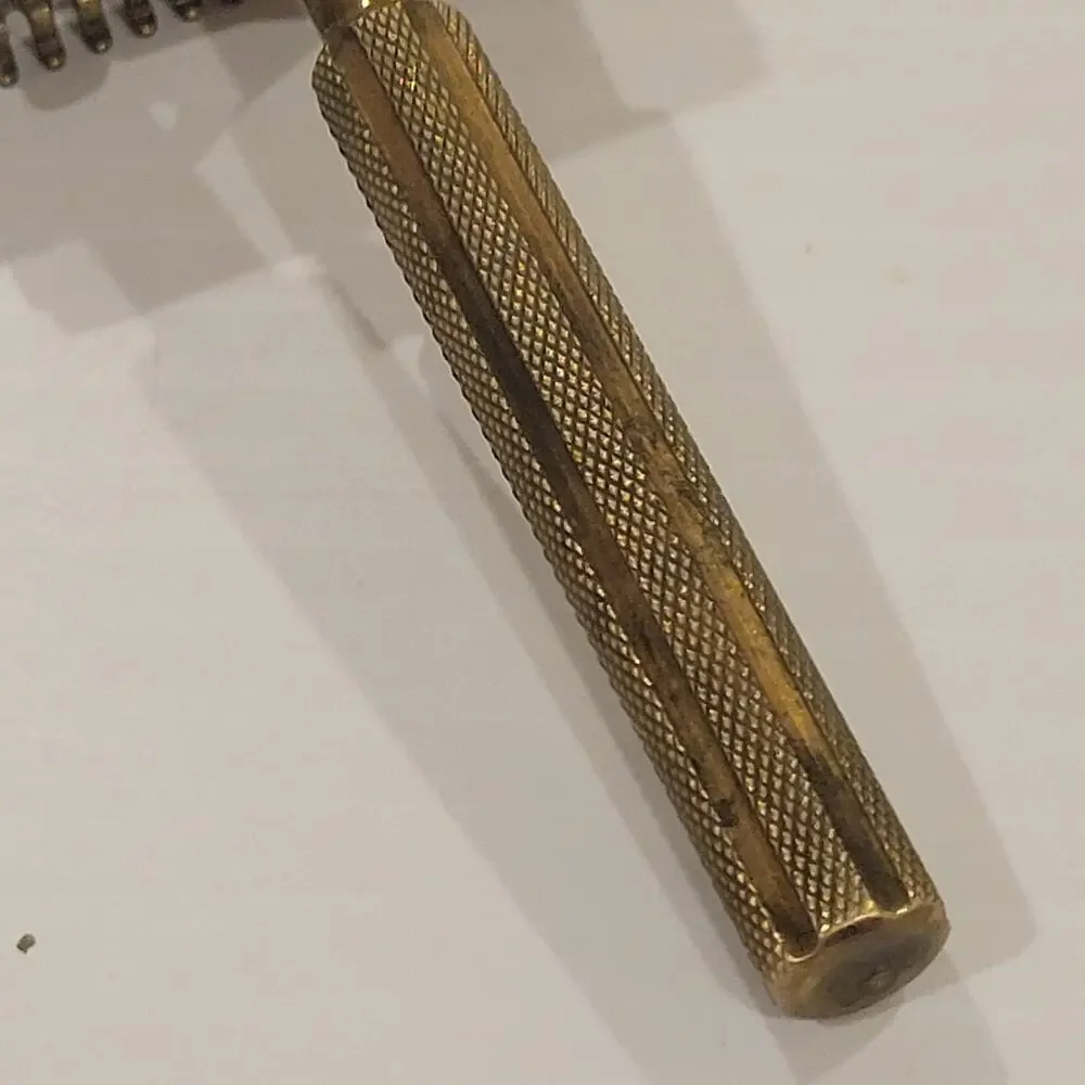 Vintage Valet Autostrop Safety Razor Gold tone. New York, USA